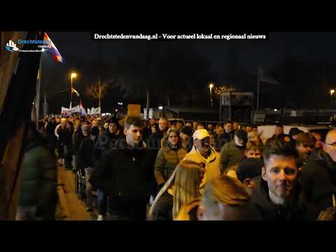 Ruim 2 000 mensen demonstreren tegen AZC in Nieuw Lekkerland