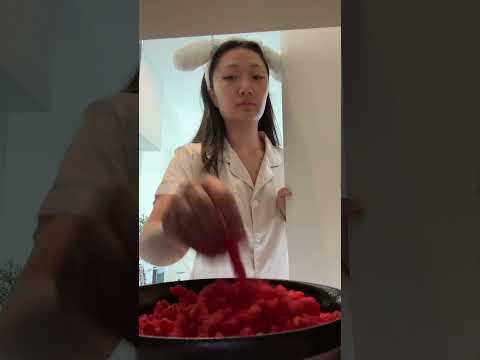 tag a girl obsessed with hot cheetos 😂 #couplecomedy #couple #shorts