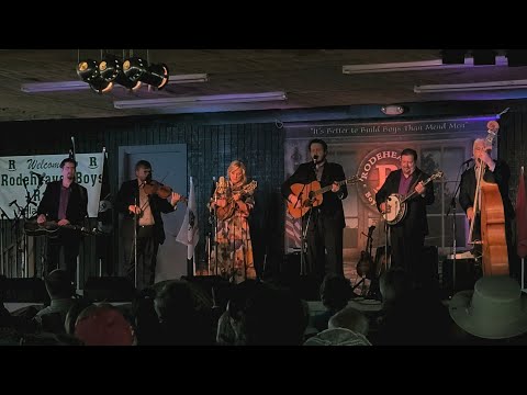 My Heart Never Lies - Rhonda Vincent & The Rage [Feat. Zack Arnold]
