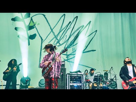 Bilderbuch bei „We Stand With Ukraine“ – Live in Wien