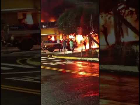 Incêndio nesta madrugada no Supermercado Santa Inês em Iporã