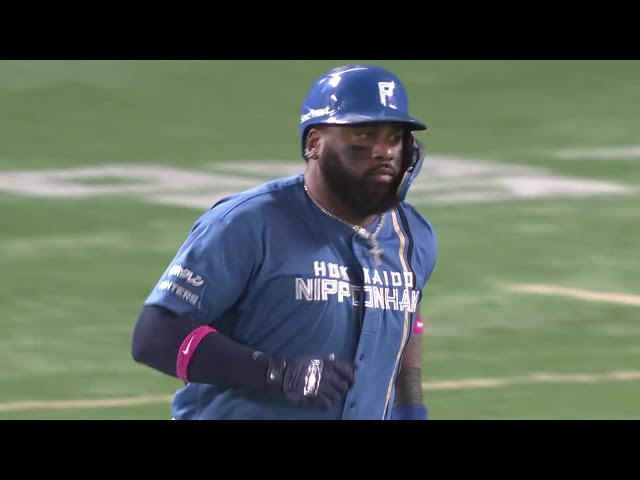 【8回表】確信の同点弾!! ファイターズ・レイエス 逆方向への一発で試合を振り出しに戻す!! 2025年10月15日 福岡ソフトバンクホークス 対 北海道日本ハムファイターズ