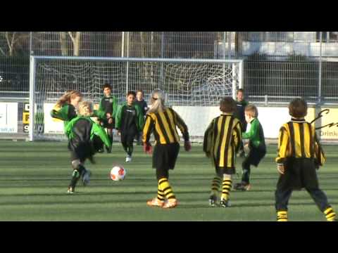 DUNO F4 scoort prachtig tegen RAS