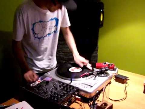 DJ HERTZ AND DBEAM - SCRATCH SESSION -