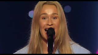 Madeleine Tverberg Still Seinabo Sey  ●   ilkleventt