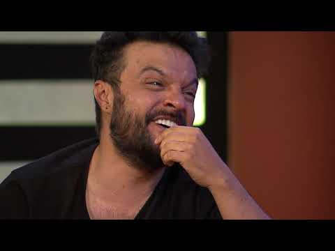 Julián Román confiesa que no pudo contener la risa en una grabación | Llegó La Noche