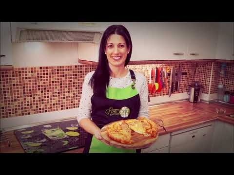 Tarta crujiente con chistorra y queso - Cocina con Noelia (Noelia Gamero Buendía).