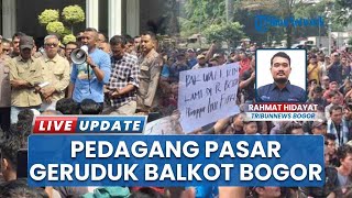 Tuntut Tunda Pemindahan, Puluhan Pedagang Pasar Bogor Gelar Aksi Demo di Depan Balai Kota