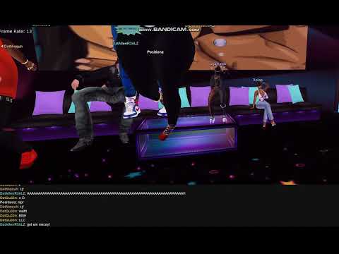 DatNigguh n DatQu33n gettin beat up