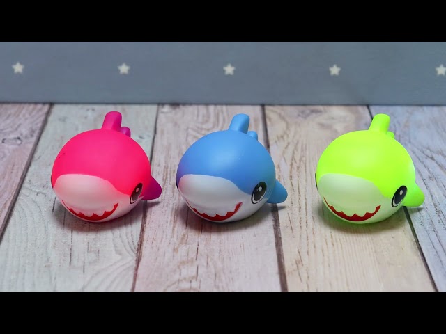 Фигурка Акула светящаяся инерционная - видео