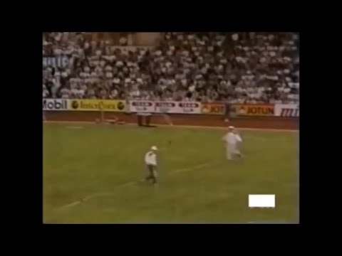 Javelin Thrower Spears Judge