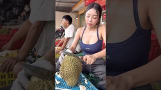 Download lagu Cutie Lady Cutting Durian in Bangkok Thailand - Thai Street Food mp3