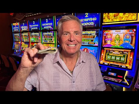 I Found The Luckiest Lightning Slot Machine In The Casino - YouTube