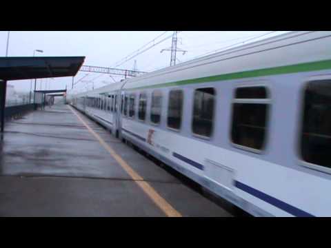 EP09-041 z TLK Artus opuszcza Warszawę