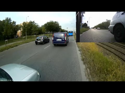 IAB-545 Hol is van a sor vége? - Now where is the end of the queue?