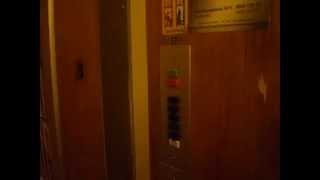 preview picture of video 'Old KONE elevator in Fellmannin Puistokatu 20 B,Raahe,Finland'