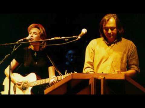 Carolyn Arends - The Power of Love - Live with Rich Mullins