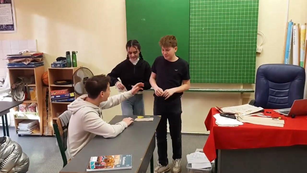 DFHT óra nyolcadikban  2025.02.