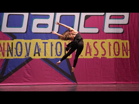 Last Things Last - Anna Taravella