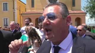 sposi-ed-invitati-al-matrimoni-ci-arrivano-in-moto