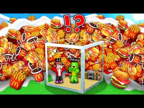 MCDONALDS Tsunami vs JJ and Mikey Doomsday GLASS Bunker in Minecraft ! - Maizen
