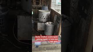 Download lagu SEMOGA RAME YA PAK USAHA AYAM POTONG NYA #videoshort #videofeed #ayampotong #viral #fyp mp3