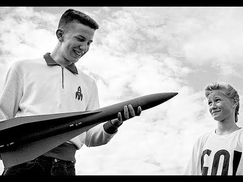 20世紀50年代青少年製造真正的火箭和失去真正的手指。 (1950s Teenagers Made Real Rockets & Lost Real Fingers)