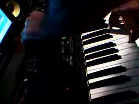 DJ INFINITY - DJ Kaycee - Escape (on Roland JP-8000)