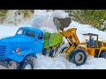 Off Road Truck Snow Hard Ride / RC Bulldozer Tractor vs King Kong 6x6 Car