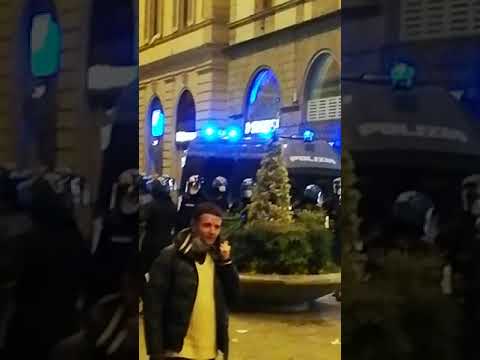 Rivolta e scontri a Firenze
