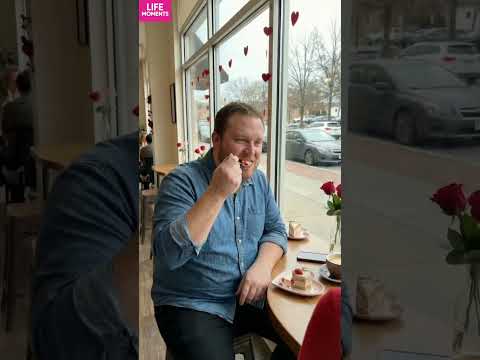 Karma 🍰 Date Interrupted by a Surprise Guest! #sketch #cafe #shorts