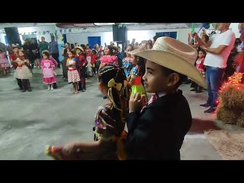 CRIANÇAS DA ESCOLA JFA - FAINA , GOIAS - QUADRILHA 2026