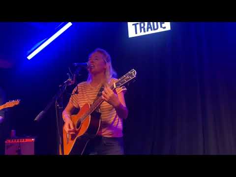 Lissie sings “Chasing the Sun” at Rough Trade Nottingham 29th Sept 2022