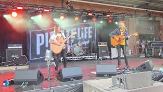 Jay &amp; Lindsay (Frenzal Rhomb) - Mum Changed The Locks - Live at Pirate Life Adelaide AU - 1/3/2025