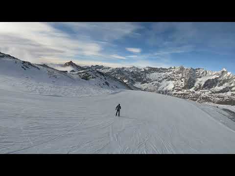 Zermatt - Plateau Rosa to Cime Bianche - Pist No 7 - Great Views of Italian Alps