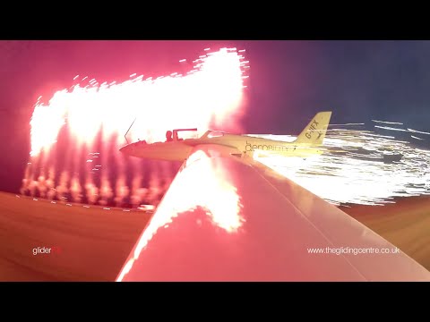 GliderFX Guy Westgate  - UK 1st Awesome wall of fire The Gliding Centre