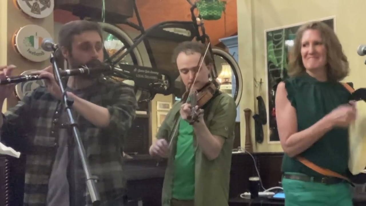 Promotional video thumbnail 5 for Cavort Celtic