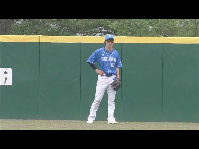 【ファーム】ライオンズ・戸川大輔があわや本塁打という打球をジャンピングキャッチ!! 2022年4月24日  埼玉西武ライオンズ 対 読売ジャイアンツ