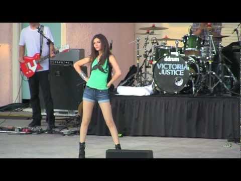 download lagu mp3 mp4 Victoria Justice Open Mouth, download lagu Victoria Justice Open Mouth gratis, unduh video klip Victoria Justice Open Mouth