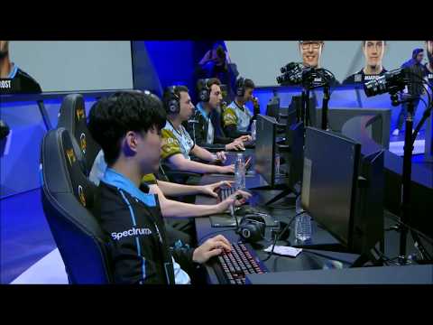 Tyler1 reacts to C9 sneaky cosplay | LoL Stream Highlights #2