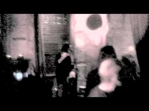 Jean Honeymoon live in Glasgow