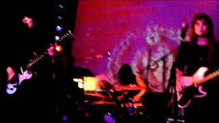 Dum Dum Girls - Wrong Feels Right @Covo club, Bologna (22/04/2011)