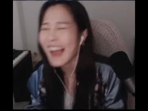 39daph tries to rob the store