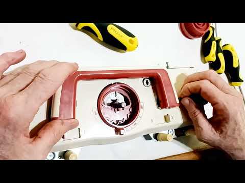 Fixing a Toyota 950 Carriage with an Unstable Row Counter Tripper