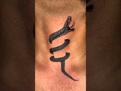 Neck Snake 🐍 Tattoo #viral #trending #youtubeshorts #shortvideo #snake #shorts