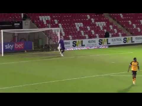 Inghilterra, il portiere segna dalla sua porta: il gol da 96 metri di distanza è da record