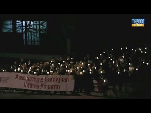 Amianto, a Casale Monferrato «Eternit vuole dire sofferenza e paura» Amianto, a Casale Monferrato «Eternit vuole dire sofferenza e paura»