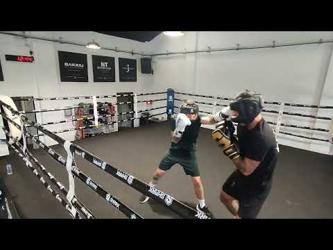 sparring en sharkboxing lunes 09.10.2023 Pedro VS parra 3x3