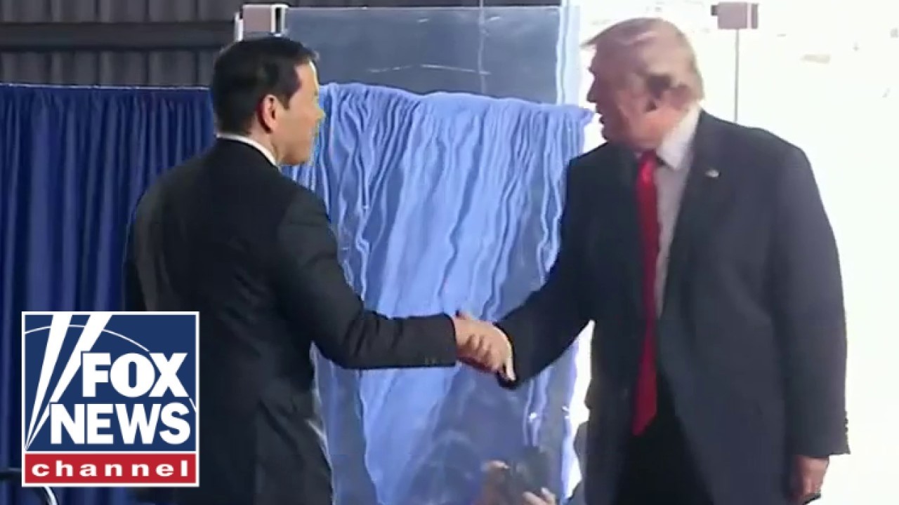 President Trump honors Marco Rubio at midterm rally