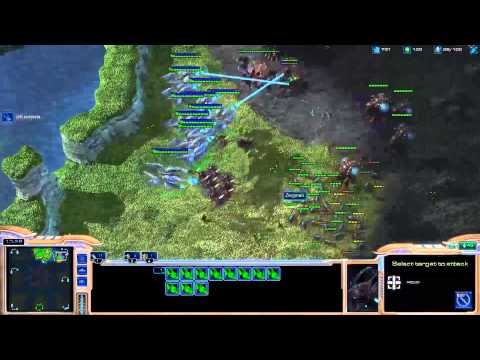 Destiny playing in 8 player FFA - Starcraft 2